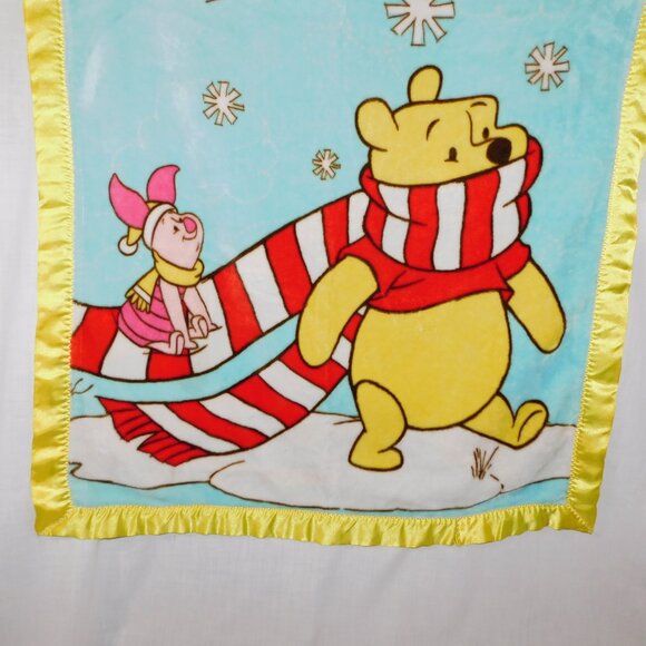 VTG Disney Winnie the Pooh Piglet Winter Fleece Blanket 32" x 37" Satin Trim - Picture 4 of 6